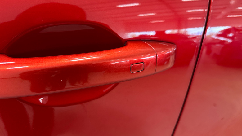 Renault Captur 1.0 TCE 100 Iconic 5dr Petrol Hatchback